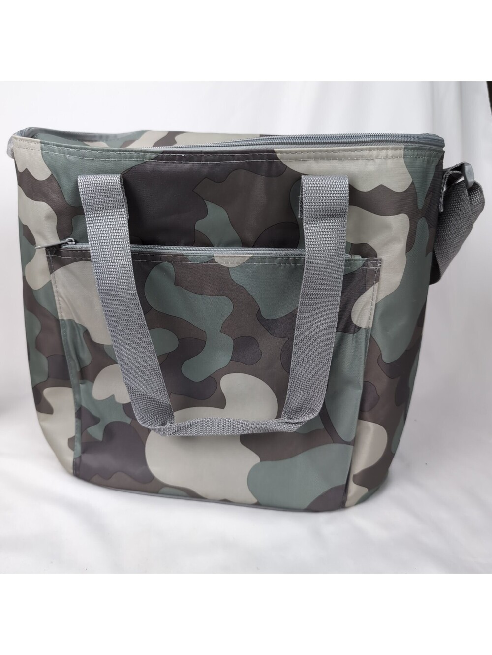 Thirty-One Round About Cooler Tote - Soft Camo New